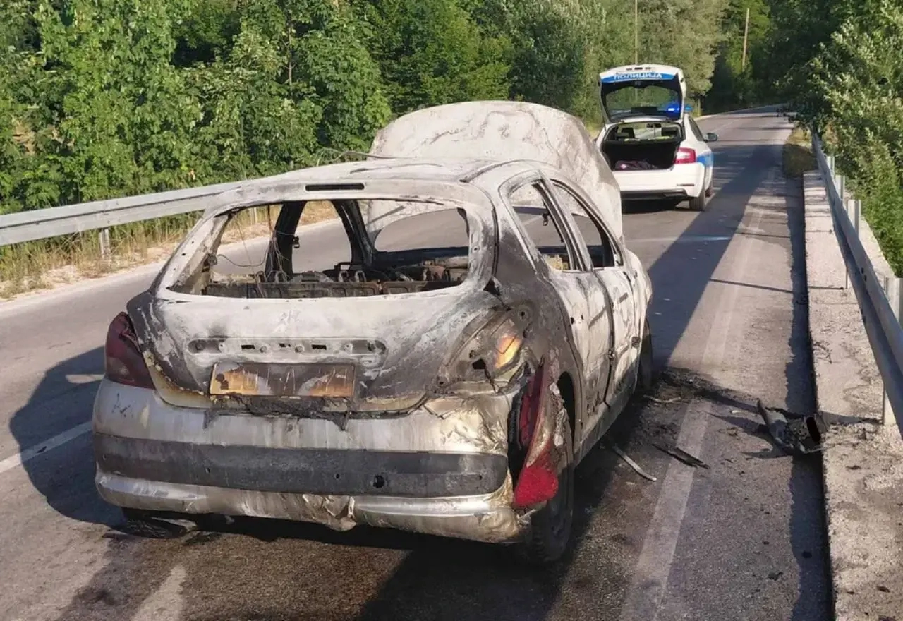 Državljanima Turske izgorio auto kod Jahorine